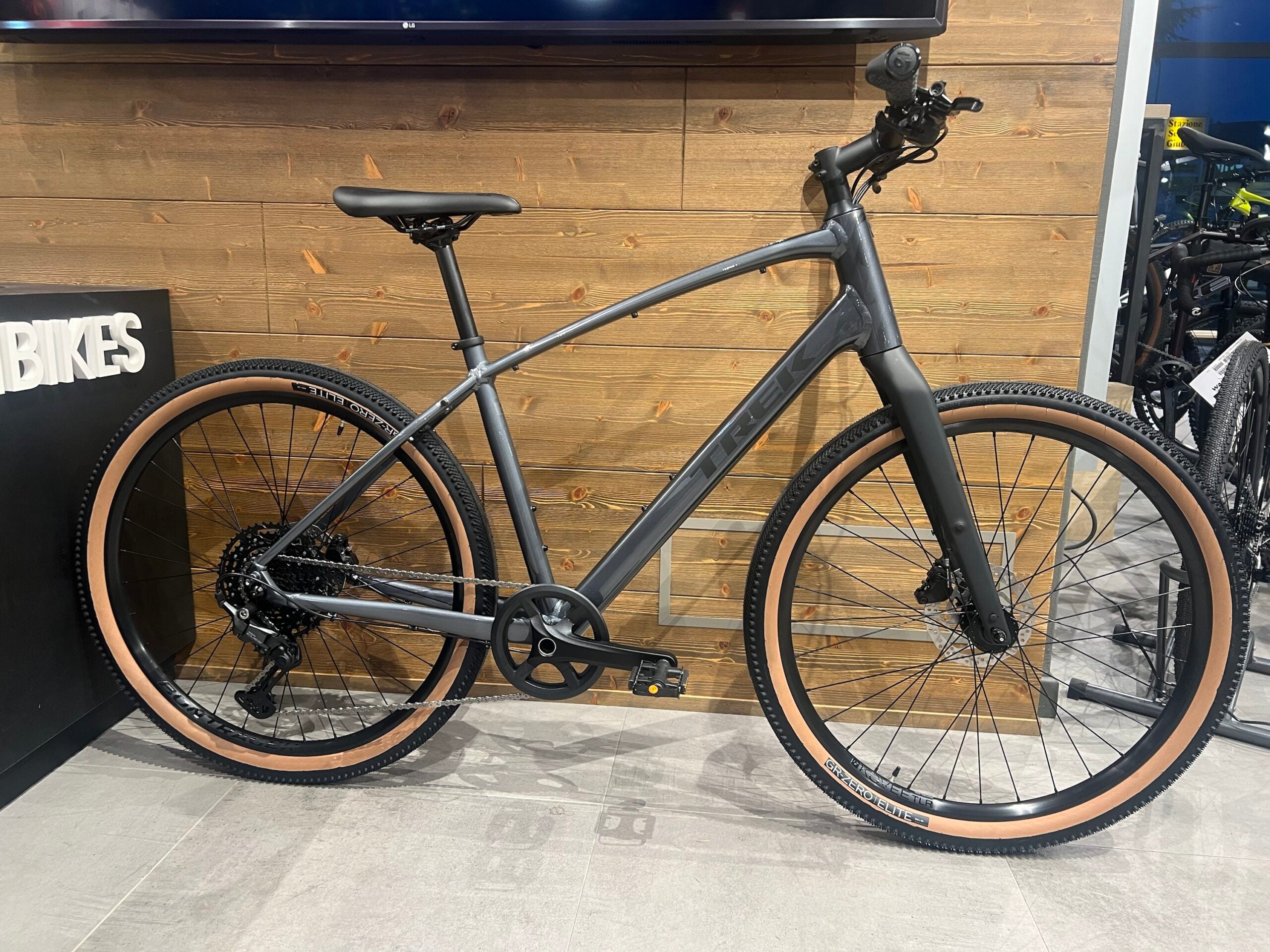 Trek '25 Dual Sport 3 Gen 5 - Galactic Grey L